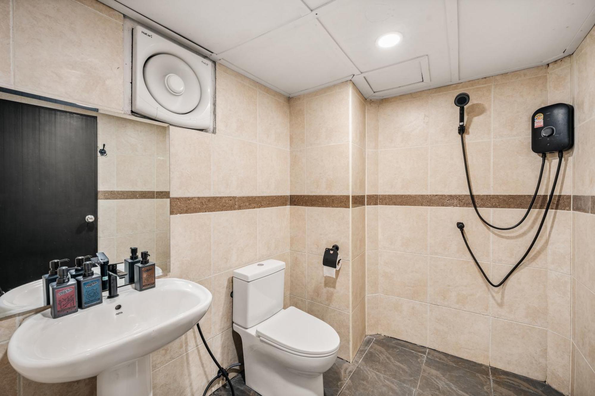 Hotel Chill Hub 2*