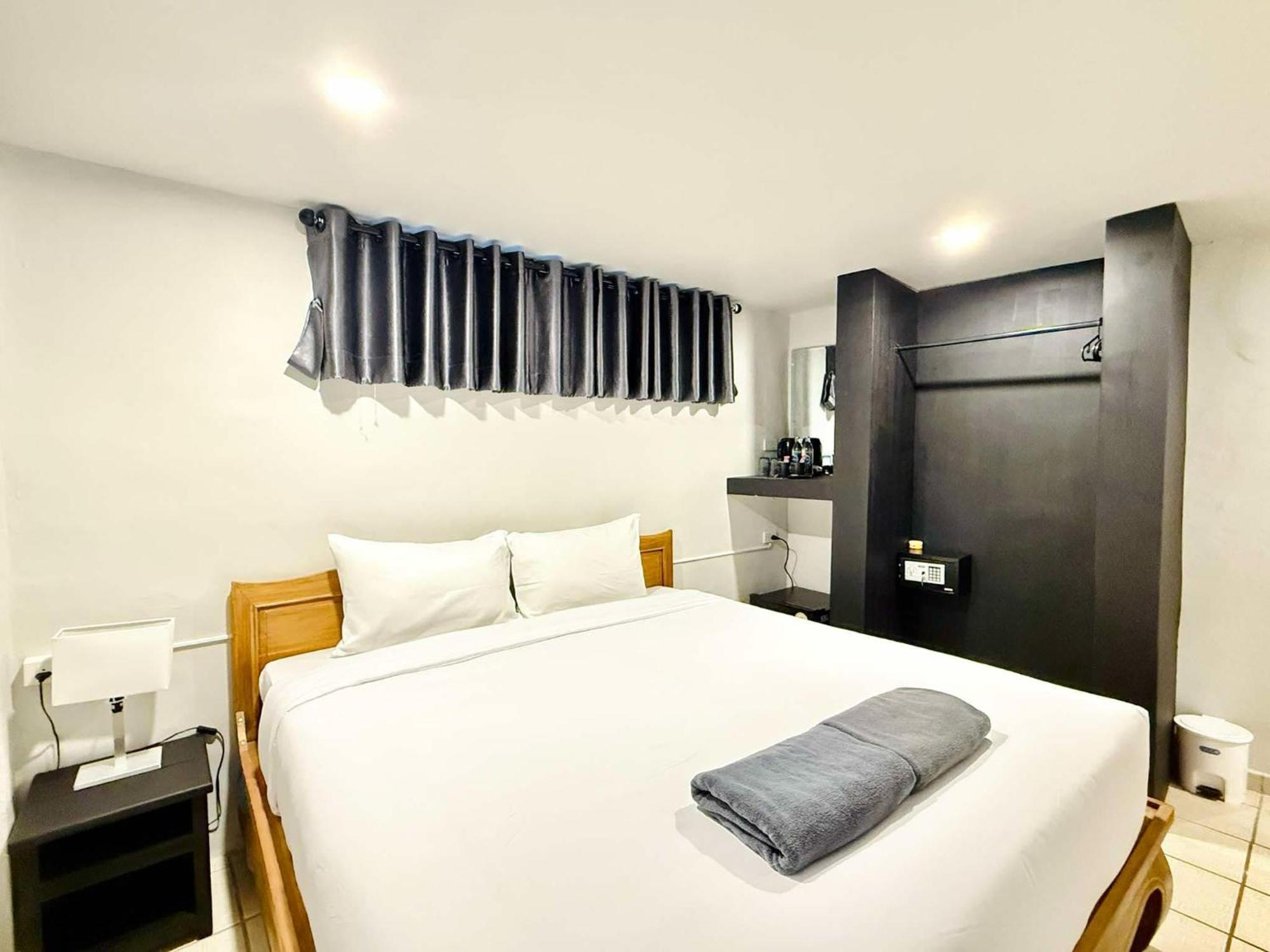 Chill Hub Hotel